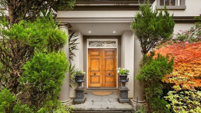 Hopetoun Avenue, Toorak trophy home listed with $7 million hopes