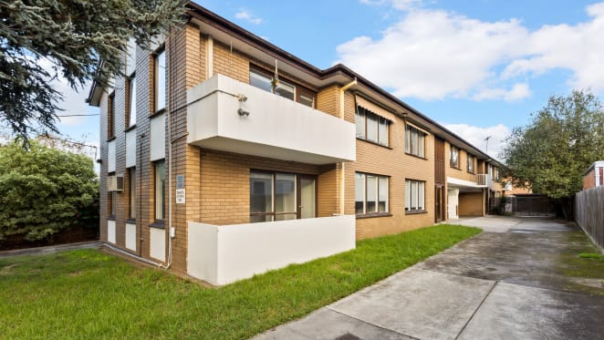 Interstate investor spends $2.8 million on Caulfield East apartment block