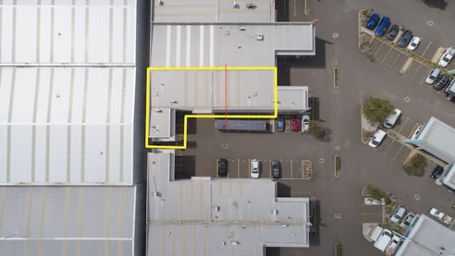 Clayton office//warehouse sells for $500,000 under the hammer