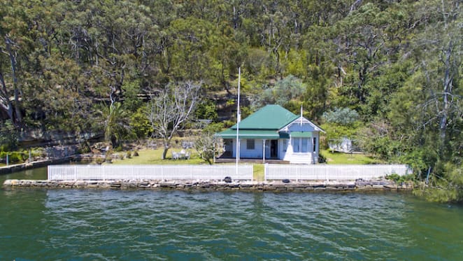 Home on Sydney Harbour listed for first time in 80 years