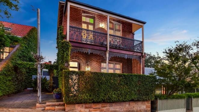 Modern harbourview McMahons Point house sold for $4.425 million