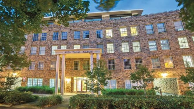 Old-style two bedroom Sheridan Close, Melbourne apartment sold