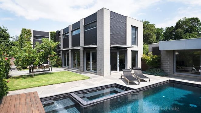 Alphington trophy home sold above expectations