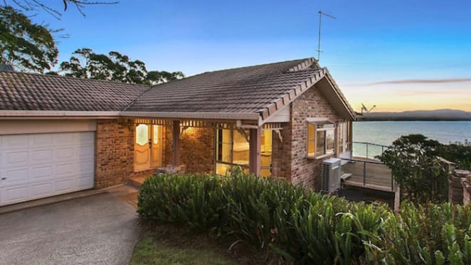 10 bidders seek to snap up Byron Bay holiday home
