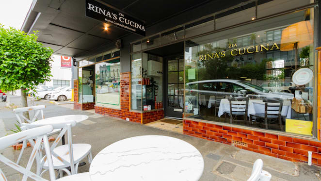 Restaurant investment devoured at affluent Armadale auction