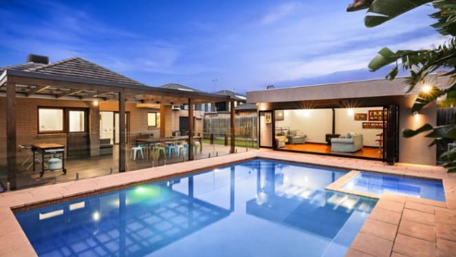 Western Bulldogs coach Luke Beveridge lists Bentleigh East home of 24 years