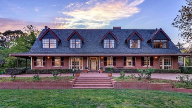 Canberra's auction record broken with $5.85 million Red Hill sale