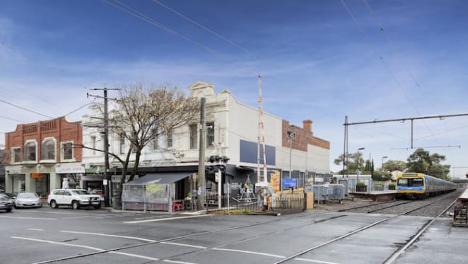 Bay Street, Brighton cafe sells under the hammer