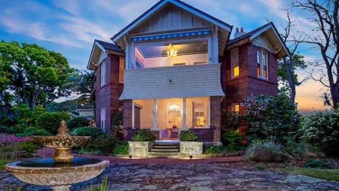 Murray Gleeson sells Pymble trophy home, Sandon