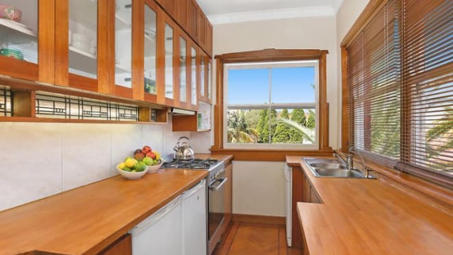 Larry Emdur helps daughter with Bellevue Hill unit buy
