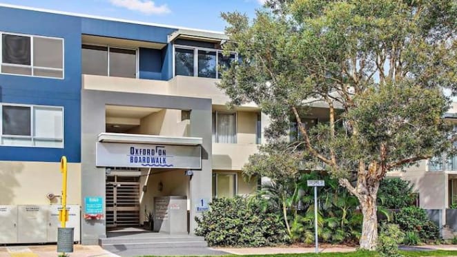 Bulimba unit stock rockets: Investar