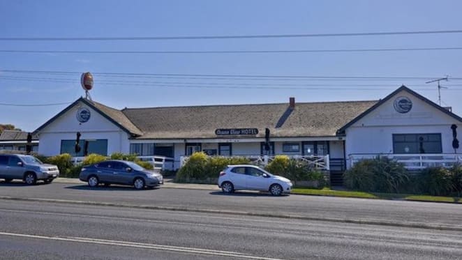 Kilcunda waterfront hotel, Ocean View Hotel for sale