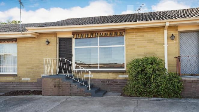 One bedroom Mordialloc unit sold for $390,000