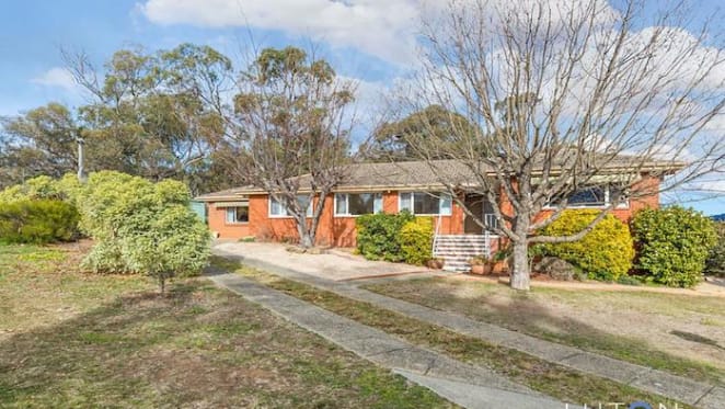Five bedroom Hackett house sold for $1.26 million
