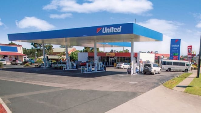 Tamworth service station listed for auction