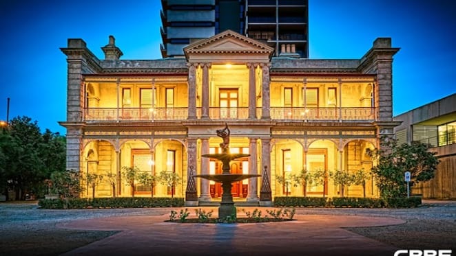 Iconic St Kilda building goes wanting