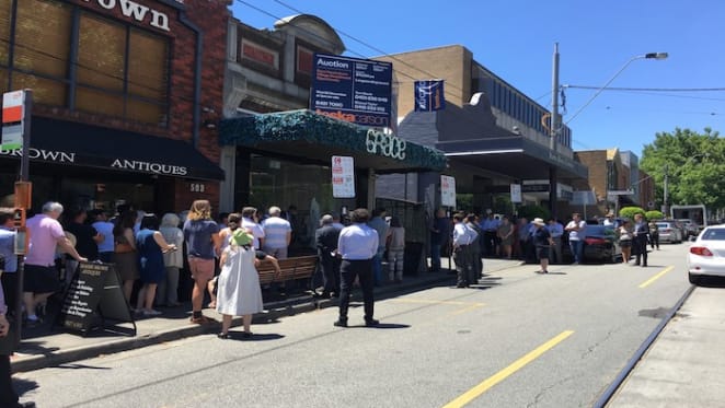 Toorak shop sells $1.5 million over reserve