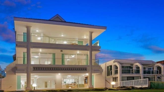 Blue Gold Coast mansion sold for $6 million
