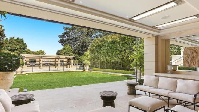 Punter Sean Bartholomew secures Vaucluse sale