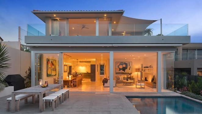 Manly scores weekend top result in pre-Easter auction rush