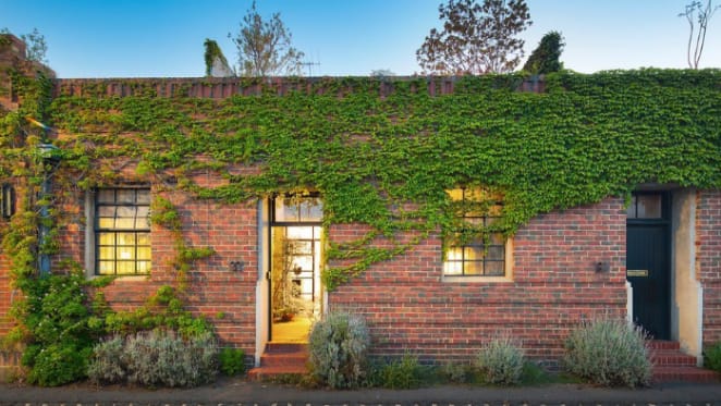 Former drill hall warehouse conversion sold in North Fitzroy