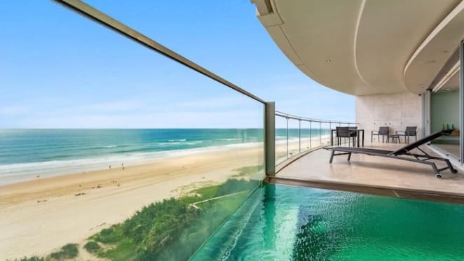 Full floor Surfers Paradise trophy apartment for sale