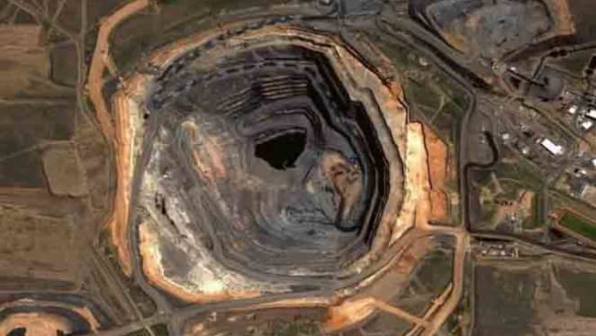 No property boom from Queensland's latest FIFO mining project: Terry Ryder