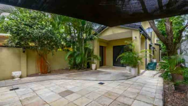 Sam Stosur sells Gold Coast investment property
