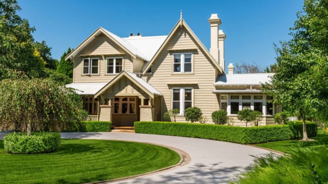 Retired Westpac boss Frank Conroy sells Apollonia at Bowral