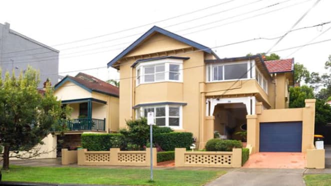 Richard Branson's former offsider David Baxby sells in Coogee