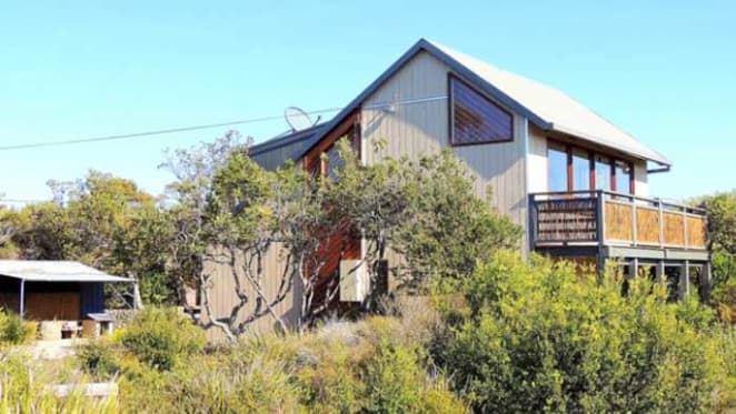 Pristine waterfront Binalong Bay property listed