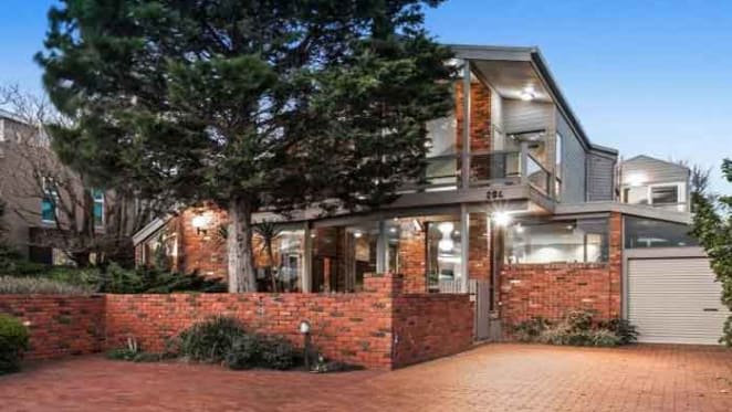 Bayside Melbourne full of weekend auction action