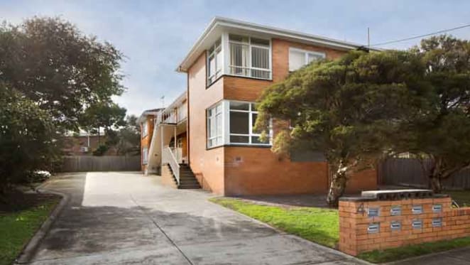Bayside Frankston apartment block close to the beach for sale