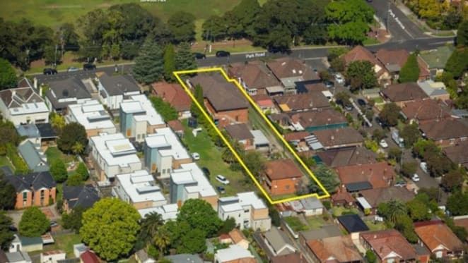 Burwood townhouse site sells at $1.1 million through Savills