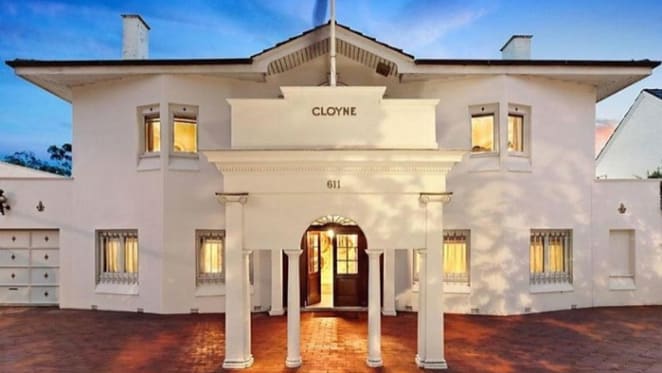1920s Toorak trophy Cloyne sold