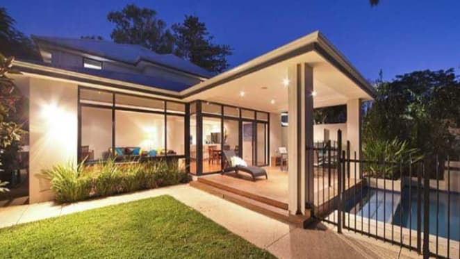 Former Hawks captain Sam Mitchell buys in Cottesloe