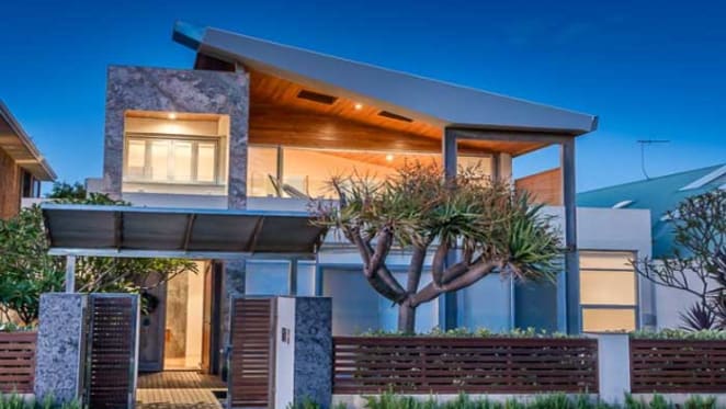 Sarich family relist Cottesloe home