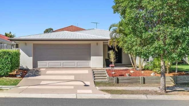 Cronk's Calamvale home under contract as Tara Rushton makes property move too