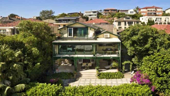 House prices falling as Sydney drops below $1 million median: Domain
