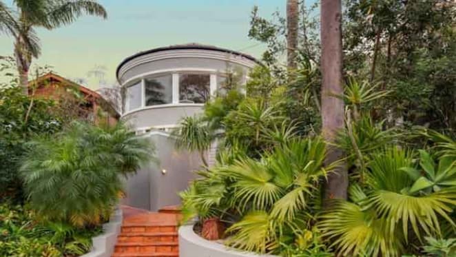 Artist Karen Barbouttis sells Dover Heights trophy