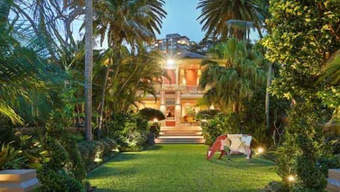 Berthong, Elizabeth Bay harbourfront trophy home listed