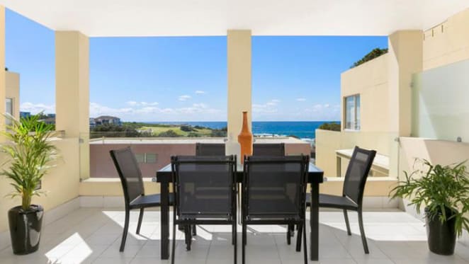 Radio's Sam Frost outbid on Clovelly apartment