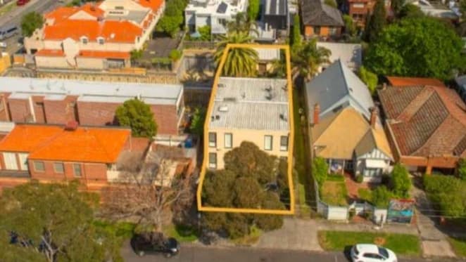 Beach site in Melbourne's Hampton with apartment permit to go under the hammer