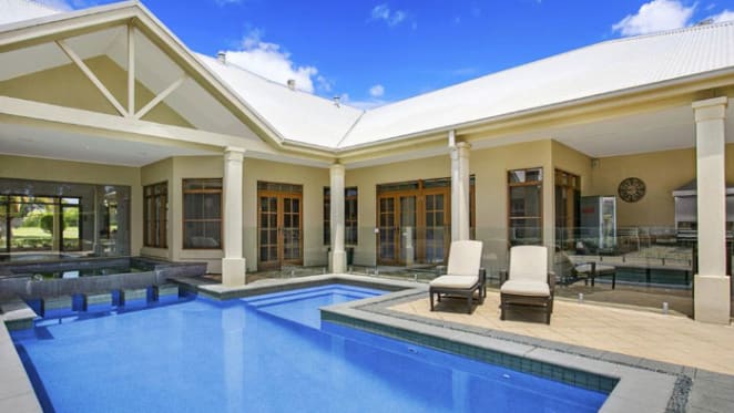 Lleyton Hewitt lists Sydney acreage
