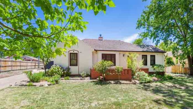 Former Treasurer Joe Hockey lists redundant Canberra home