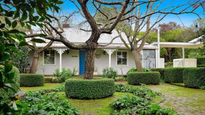 Melbourne IT Group chairman Gail Pemberton sells 1880s cottage