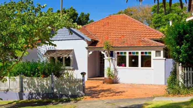 Wallaby Michael Hooper buys Sydney classic