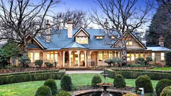 Garden estate Sefton, Mount Macedon sold