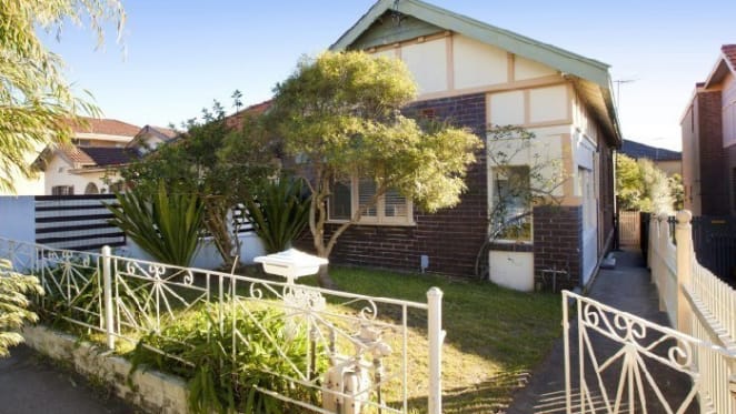 Manu buys in Maroubra for $1.9 million