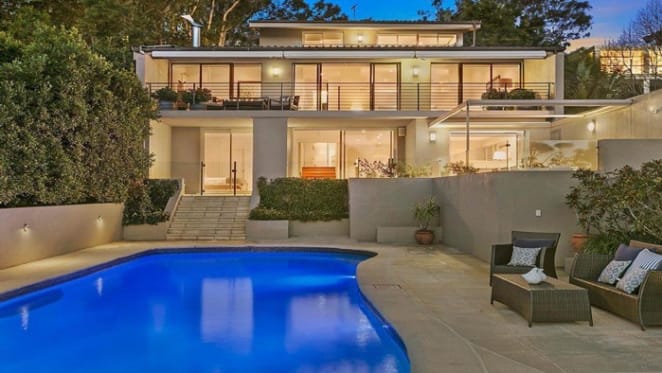 Former Wallaby Stephen Lidbury buys in Mosman